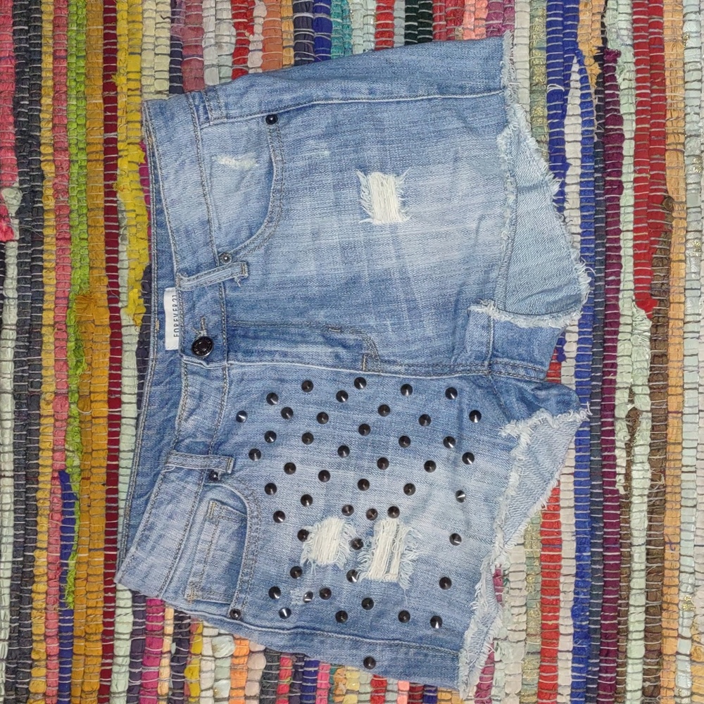 Forever 21 denim shorts size 28
